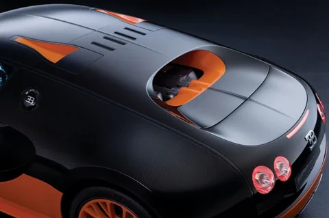 Bugatti Veyron Super Sport 2010 view 3