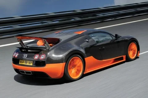 Bugatti Veyron Super Sport 2010 view 4