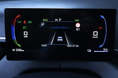 BYD Dolphin Surf Comfort 2025 view 3