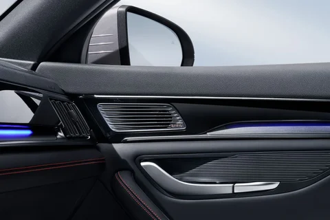 BYD Seal U DM-i Boost 2024 view 2