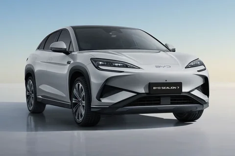 BYD Sealion 7 Design AWD 2025 view 4