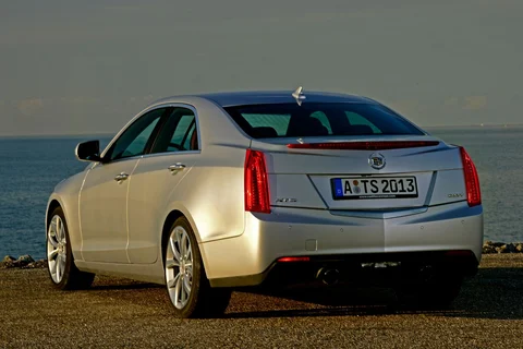 Cadillac ATS 2.0 T Performance 2015 view 8