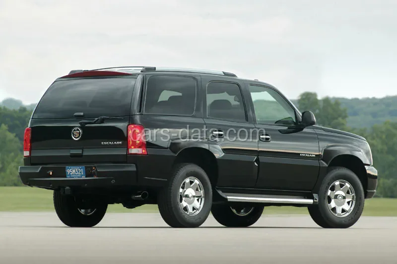 Cadillac Escalade 6.0 V8 2005 front view