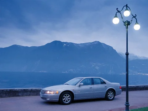 Cadillac Seville STS 1998 view 2