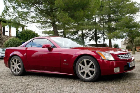 Cadillac XLR XLR 2004 view 2
