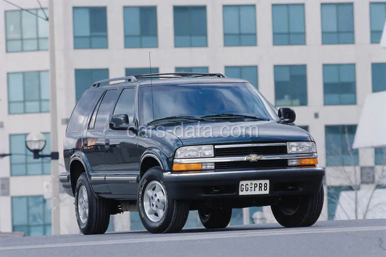 Chevrolet Blazer Wagon 1998 front view