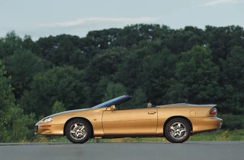 Chevrolet Camaro Convertible 1998 view 4