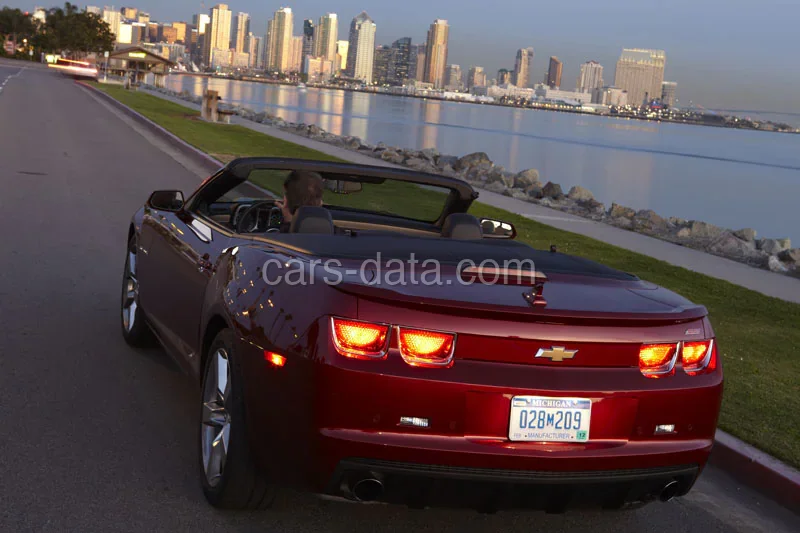 Chevrolet Camaro Convertible 6.2 V8 2011 front view