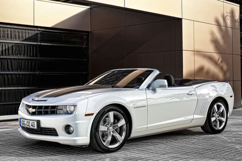 Chevrolet Camaro Convertible 6.2 V8 2011 view 3