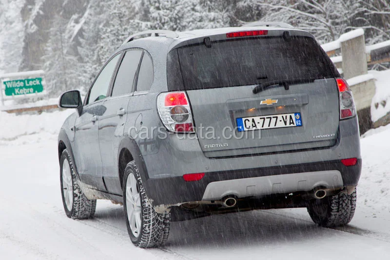 Chevrolet Captiva 3.0 LTZ 2011 front view