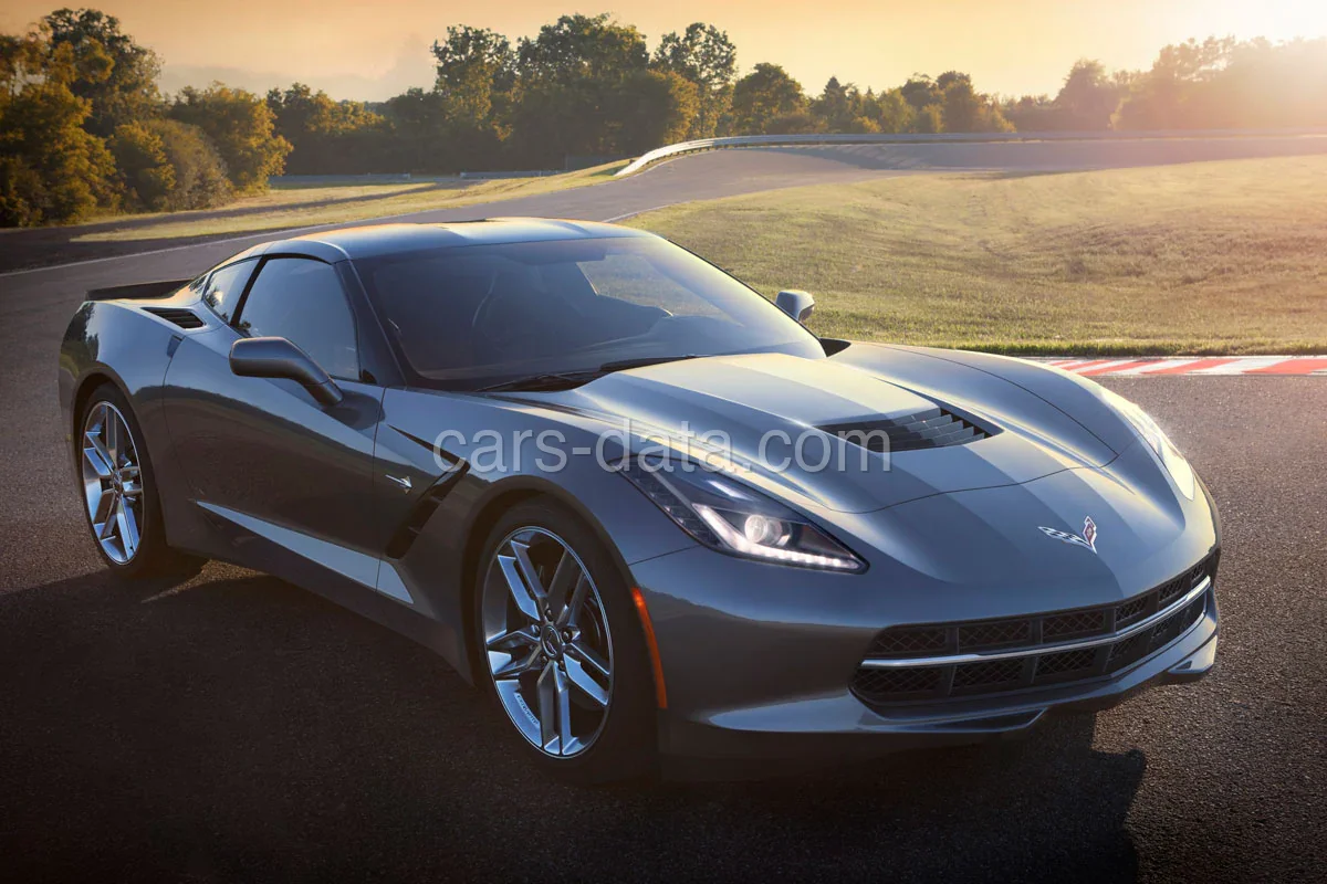 Chevrolet Corvette Stingray Coupé 2018 front view