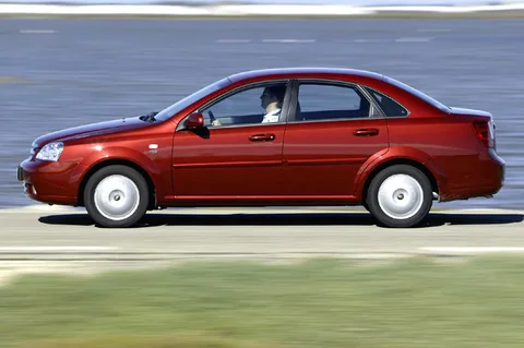 Chevrolet Nubira 1.4 Ace 2005 view 2