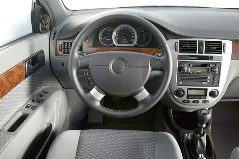 Chevrolet Nubira 1.4 Ace 2005 view 10