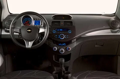 Chevrolet Spark 1.0 LT 2012 view 3