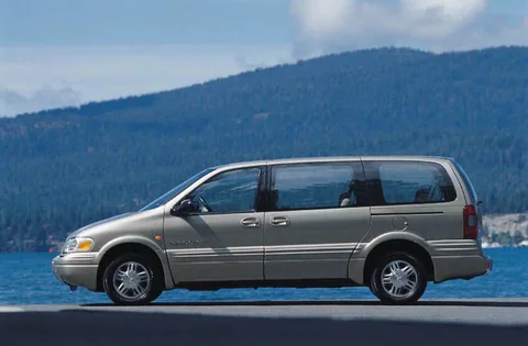 Chevrolet Trans Sport 3.4 V6 1997 view 3