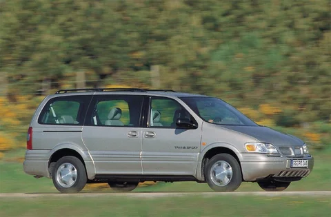 Chevrolet Trans Sport 3.4 V6 1997 view 4