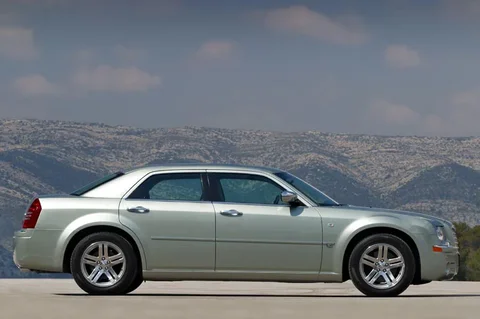 Chrysler 300C 3.5 V6 2004 view 7