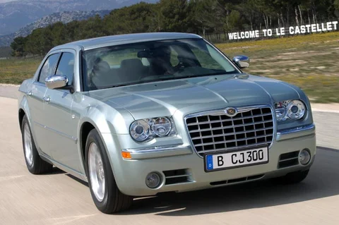 Chrysler 300C 3.5 V6 2004 view 11