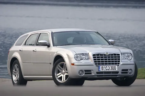 Chrysler 300C Touring 3.5 V6 2004 view 12