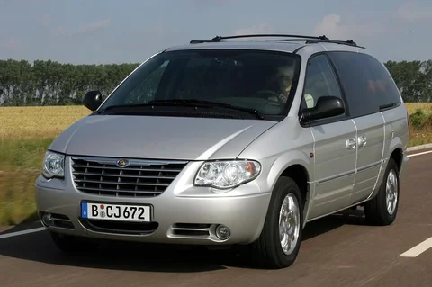 Chrysler Voyager Grand Voyager 2.8 CRD SE 2004 view 3