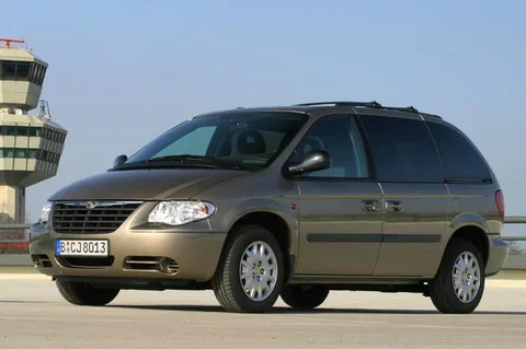 Chrysler Voyager 2.5 CRD SE 2004 view 5