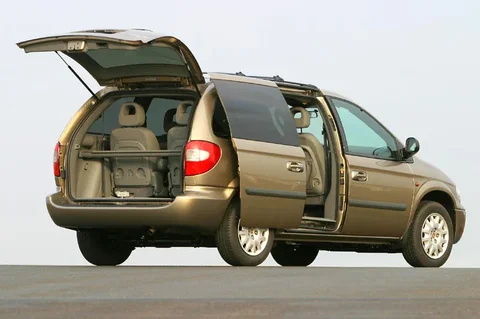 Chrysler Voyager 2.5 CRD SE 2004 view 9