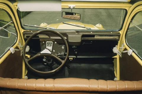 Citroen 2CV 6 Special 1970 view 6