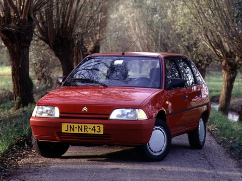 Citroen AX 14 First D 1993 view 2