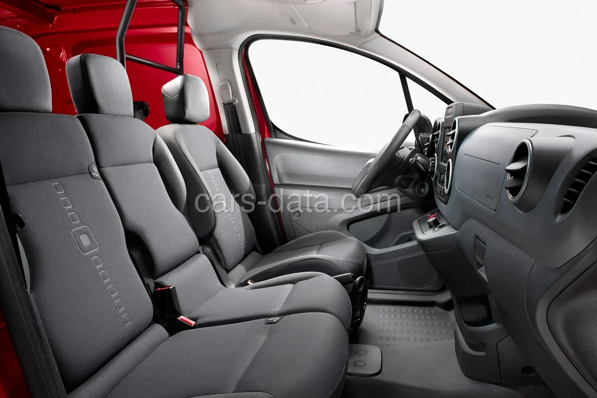 Citroen Berlingo HDi 75 Comfort 2015 front view