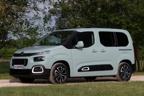 Citroen Berlingo PureTech 110 Shine 2019 view 9