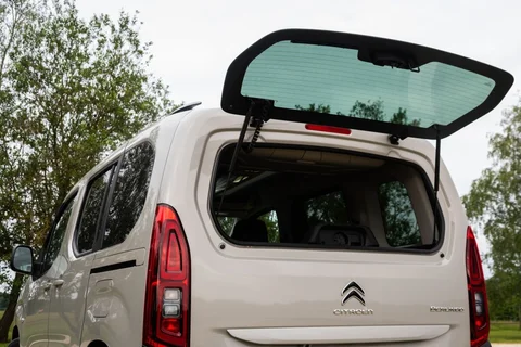 Citroen Berlingo PureTech 110 Shine 2019 view 11