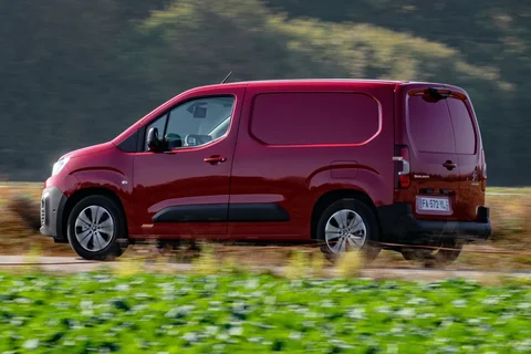 Citroen Berlingo XL PureTech 110 Control 2019 view 7
