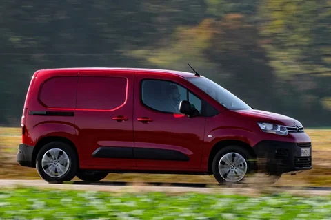 Citroen Berlingo XL PureTech 110 Control 2019 view 10