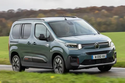 Citroen Berlingo ë-Berlingo 50kWh 136 Live 2024 view 2