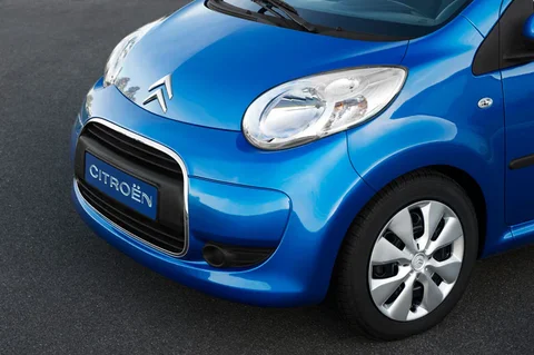Citroen C1 1.0i Selection 2011 view 4