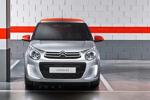 Citroen C1 VTi 68 Selection 2016 view 2