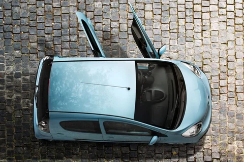 Citroen C1 1.0i Collection 2013 view 3