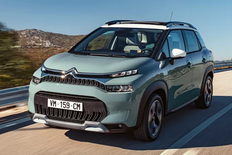 Citroen C3 Aircross PureTech 130 Shine Pack 2023 view 9