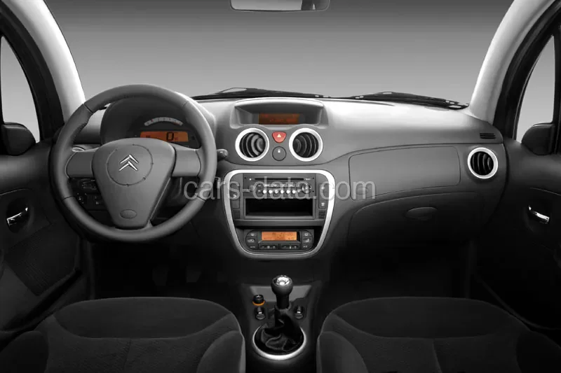 Citroen C3 1.1 Caractère 2006 front view