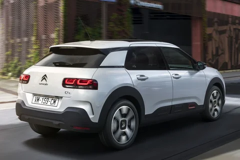 Citroen C4 Cactus PureTech 110 Feel 2018 view 2