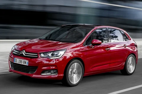 Citroen C4 BlueHDi 150 Shine 2015 view 3