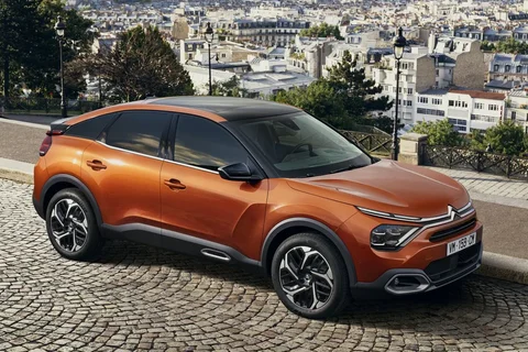 Citroen C4 PureTech 100 Live 2021 view 5