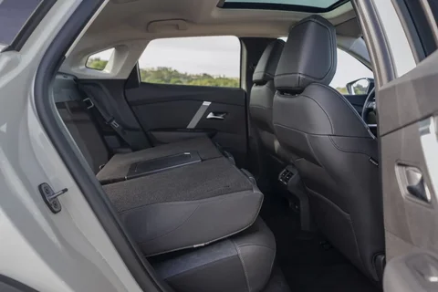 Citroen C4 ë-C4 X 54kWh 156 Plus 2023 view 5