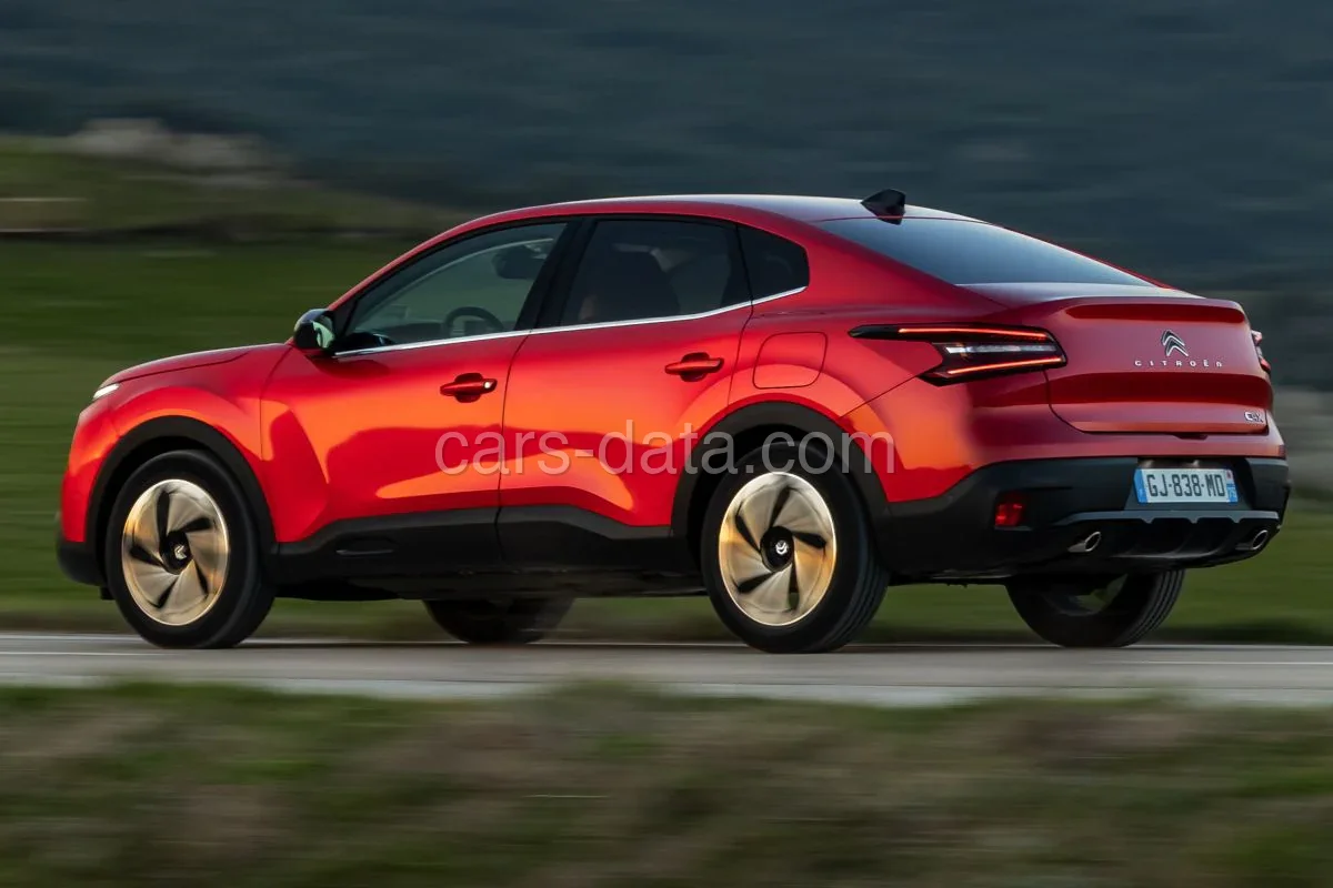 Citroen C4 X PureTech 130 Plus 2023 front view