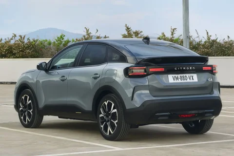 Citroen C4 ë-C4 54kWh 156 Plus 2024 view 12