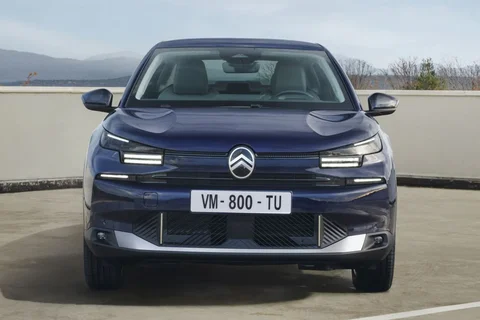Citroen C4 ë-C4 X 54kWh 156 Plus 2024 view 5