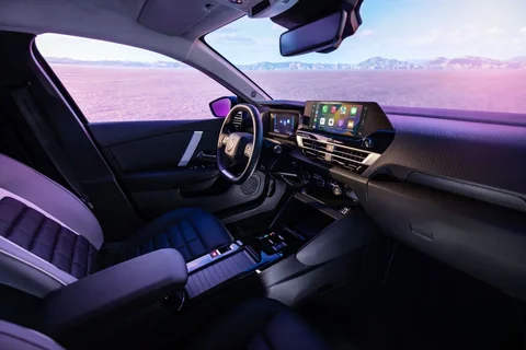 Citroen C4 ë-C4 X 54kWh 156 Plus 2024 view 6