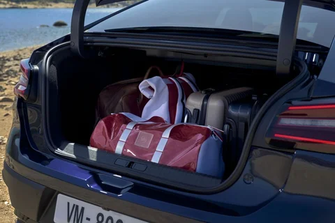 Citroen C4 ë-C4 X 54kWh 156 Plus 2024 view 12