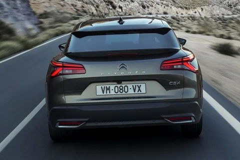 Citroen C5 X Plug-in Hybrid 180 Max 2024 view 10