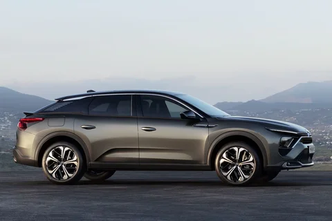 Citroen C5 X Plug-in Hybrid 180 Max 2024 view 11